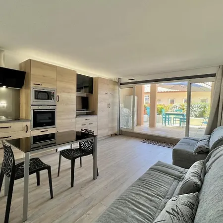 Apartment With Balcony Located In